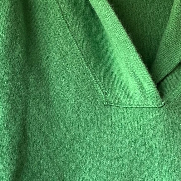 J.Crew 100% Cashmere Sweater - Picture 3 of 3